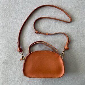 Madewell / The Sydney Zip-Top Crossbody Bag / Burnished Caramel